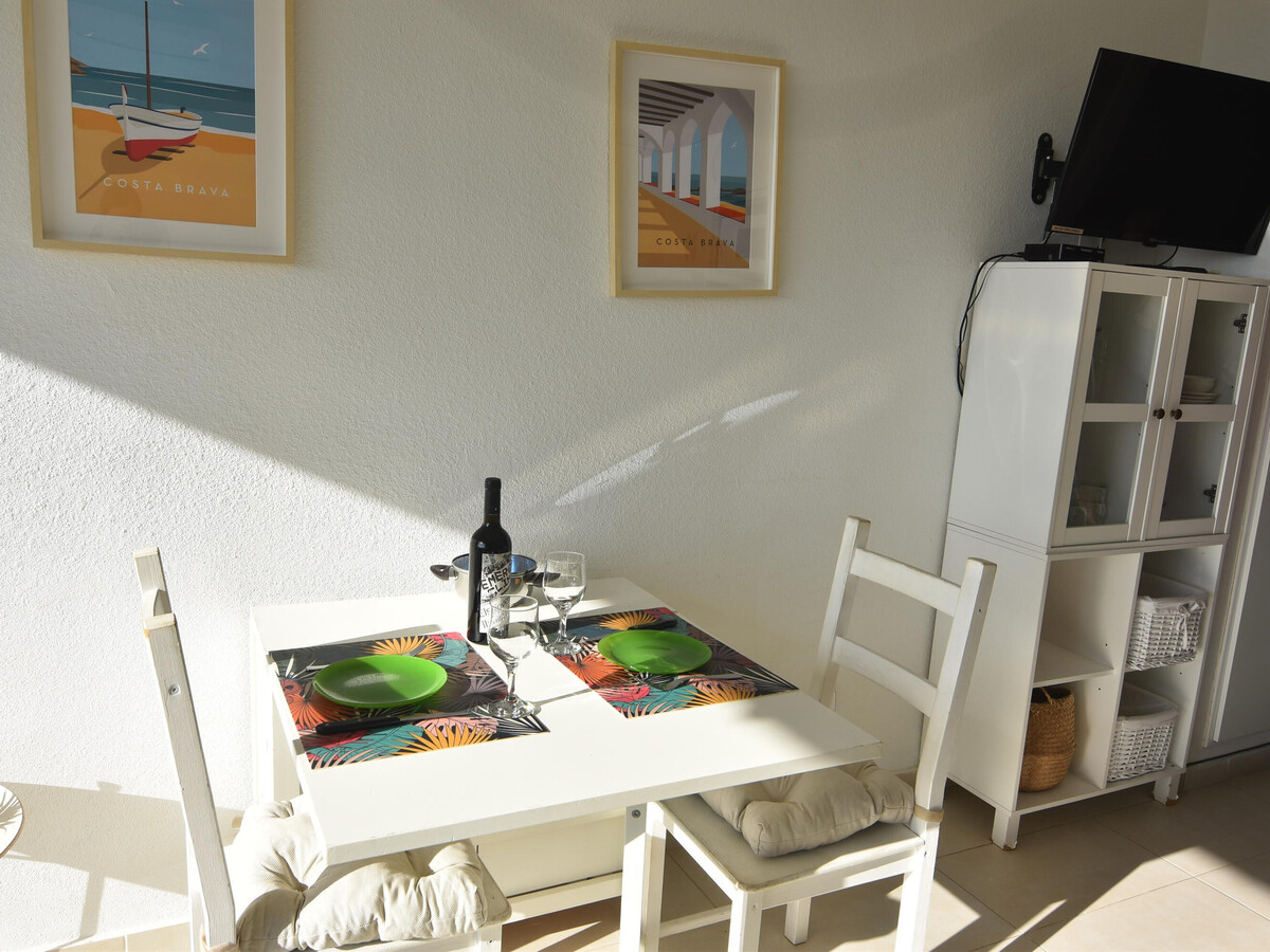 Studio 4 pers. Roses, terrasse et piscine commune - Photo 8