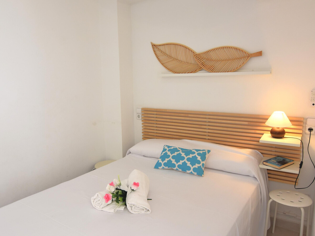Studio 4 pers. Roses, terrasse et piscine commune - Photo 14