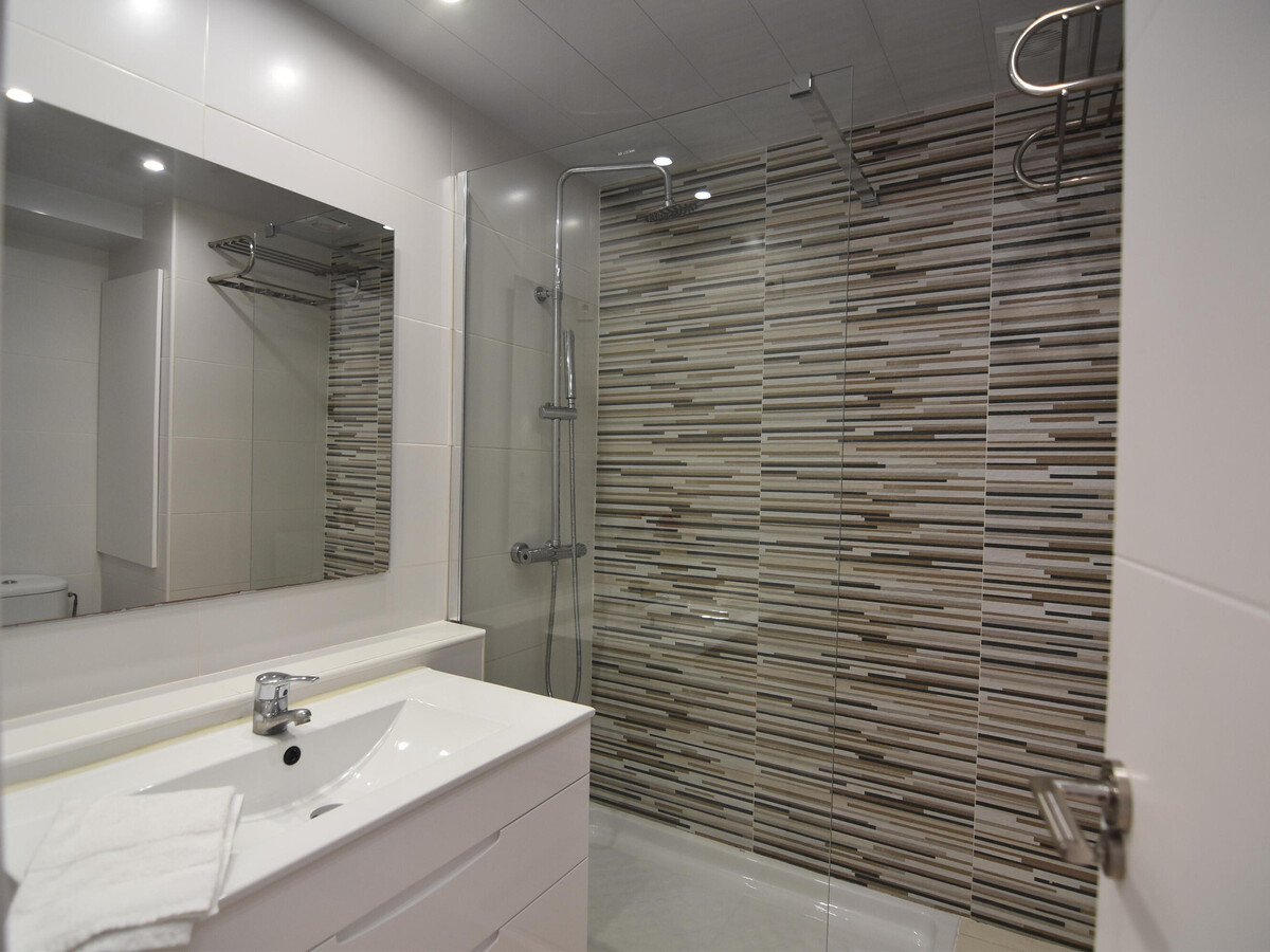 Studio 3 pers. Roses - Piscine, parking et WiFi - Photo 13