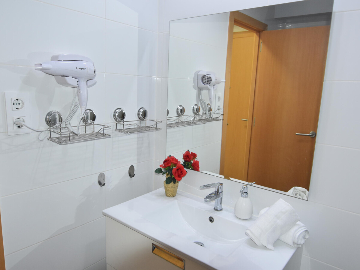 Studio 40 m² piscine et terrasse canal à Roses - Photo 15