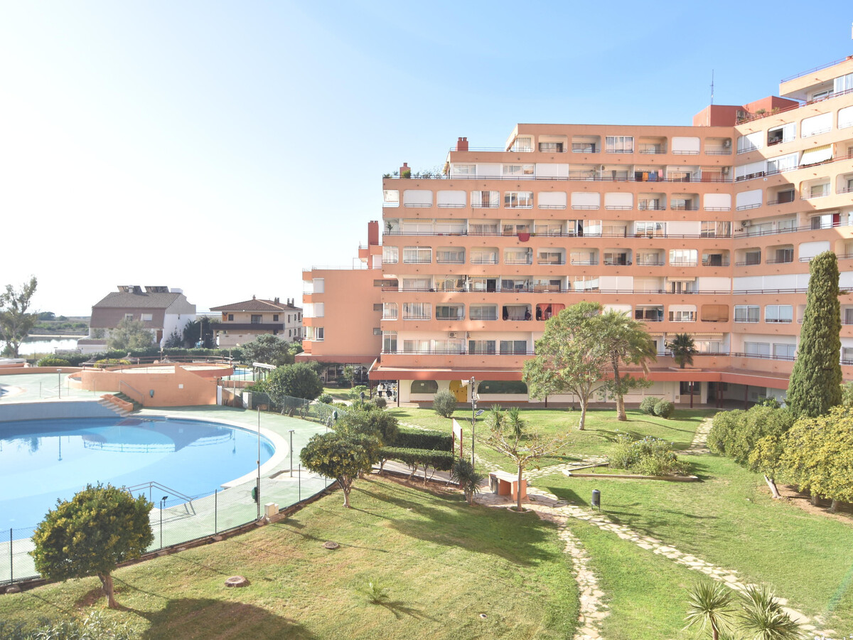 Studio 40 m² piscine et terrasse canal à Roses - Photo 23