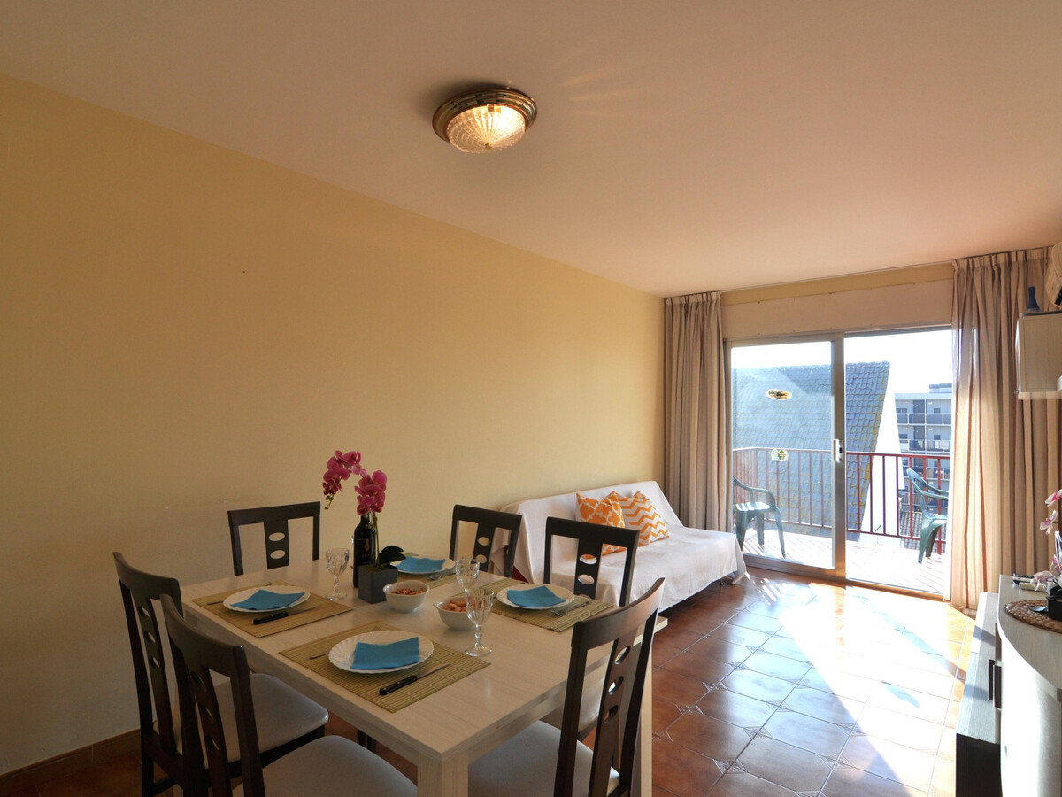 Appartement 6 personnes à Roses, 400m plage, terrasse - Photo 7