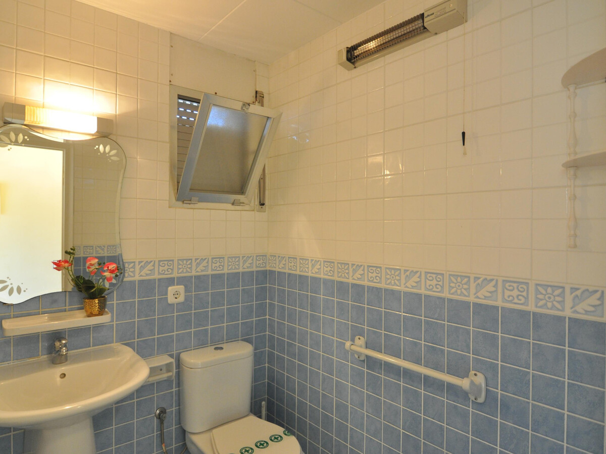 Appartement 6 personnes à Roses, 400m plage, terrasse - Photo 25