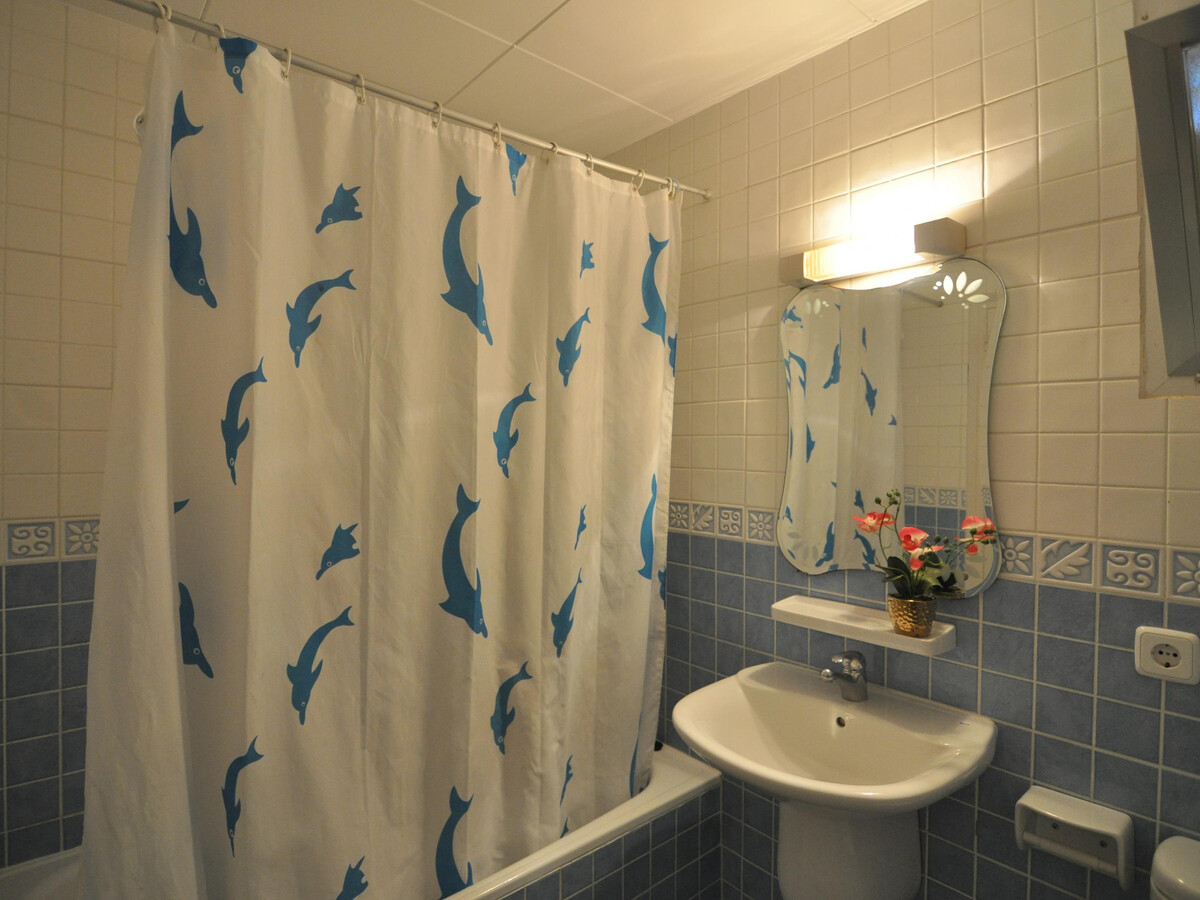 Appartement 6 personnes à Roses, 400m plage, terrasse - Photo 26