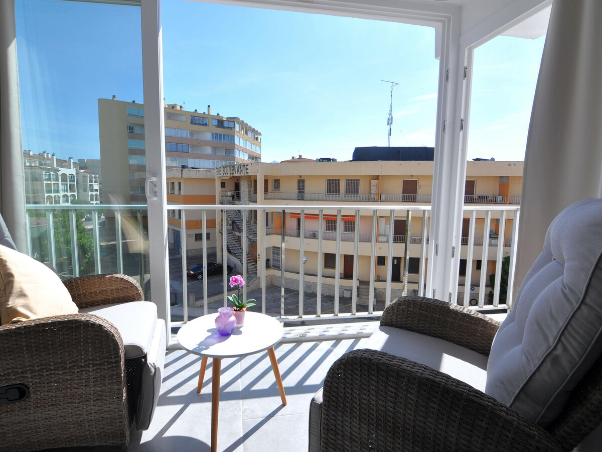 Appartement 6 pers. à 70m de la plage de Roses - Photo 2