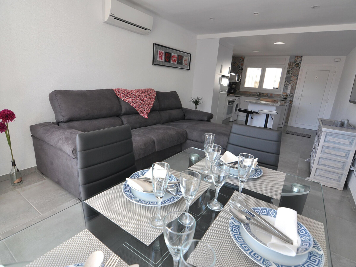 Appartement 6 pers. à 70m de la plage de Roses - Photo 9