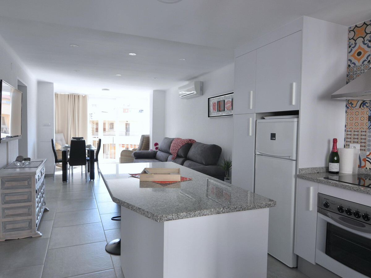 Appartement 6 pers. à 70m de la plage de Roses - Photo 13
