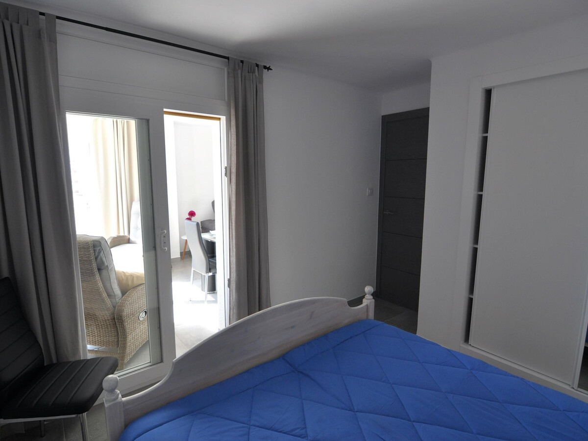 Appartement 6 pers. à 70m de la plage de Roses - Photo 18