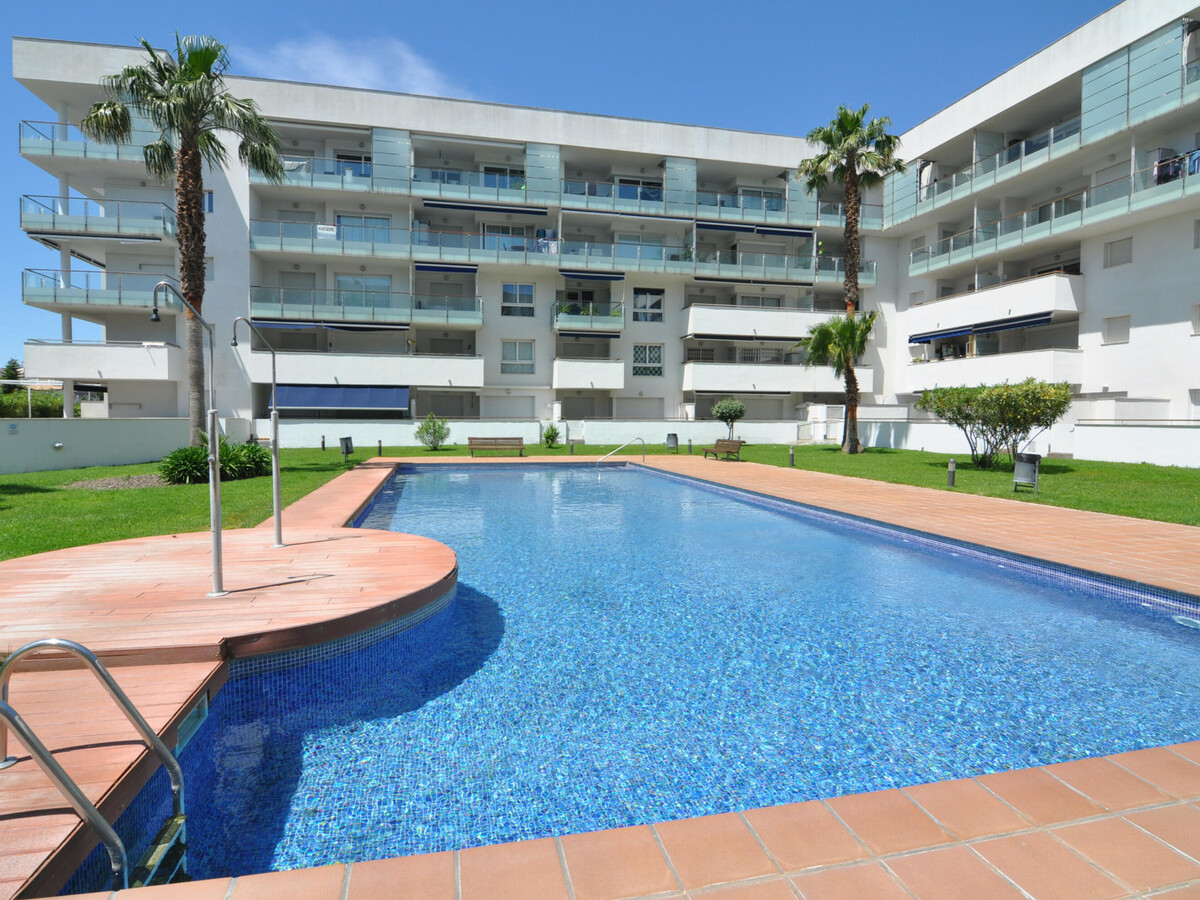 Appartement 6 pers. Roses : terrasse barbecue, parking - Photo 17