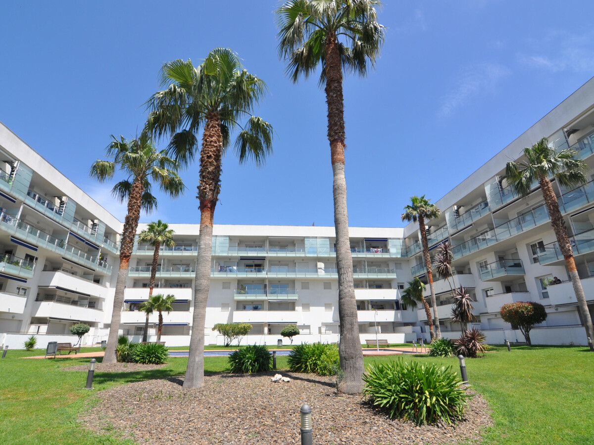 Appartement 6 pers. Roses : terrasse barbecue, parking - Photo 18