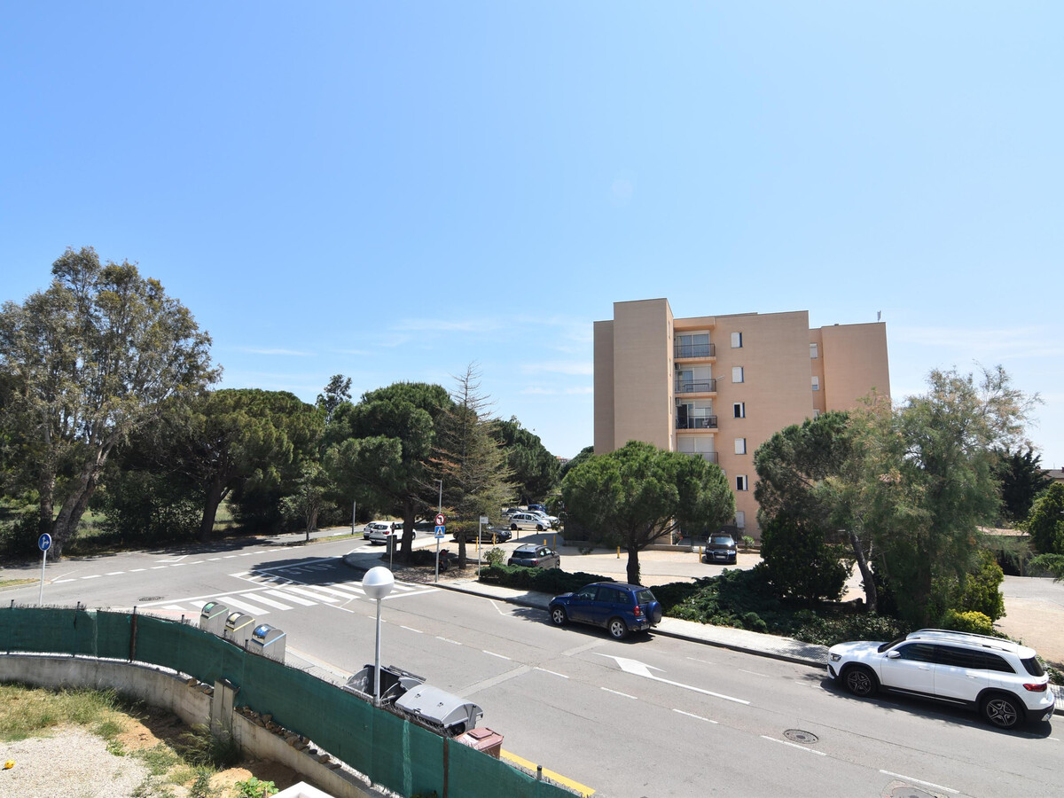 Appartement 6 pers. Roses : terrasse barbecue, parking - Photo 20