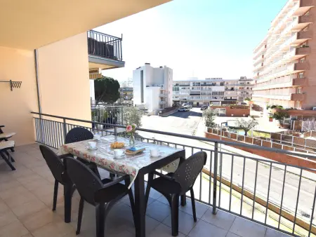 Appartement 6 pers. à 300m plage, terrasse 10m² à Roses : photo 2