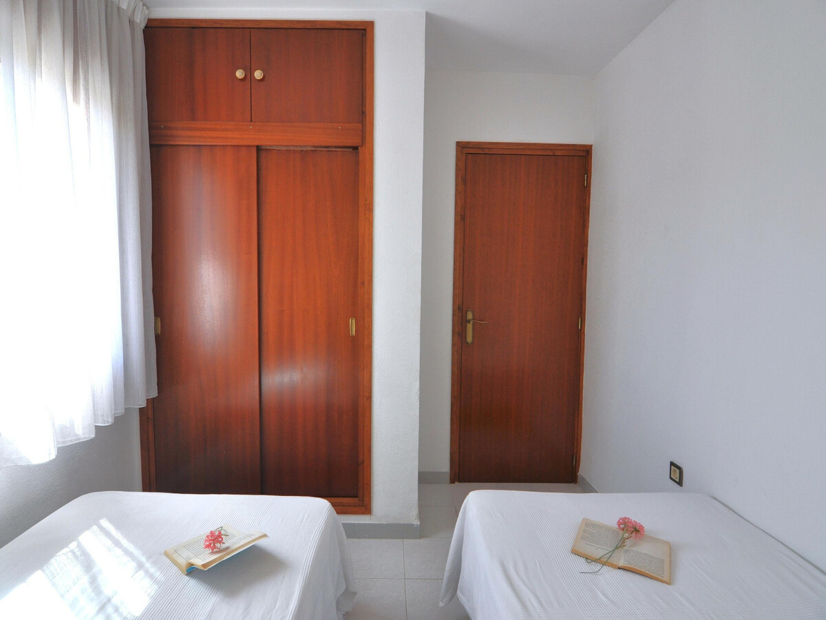 Appartement 2 ch. à 400m plage, vue rivière à Roses - Photo 23
