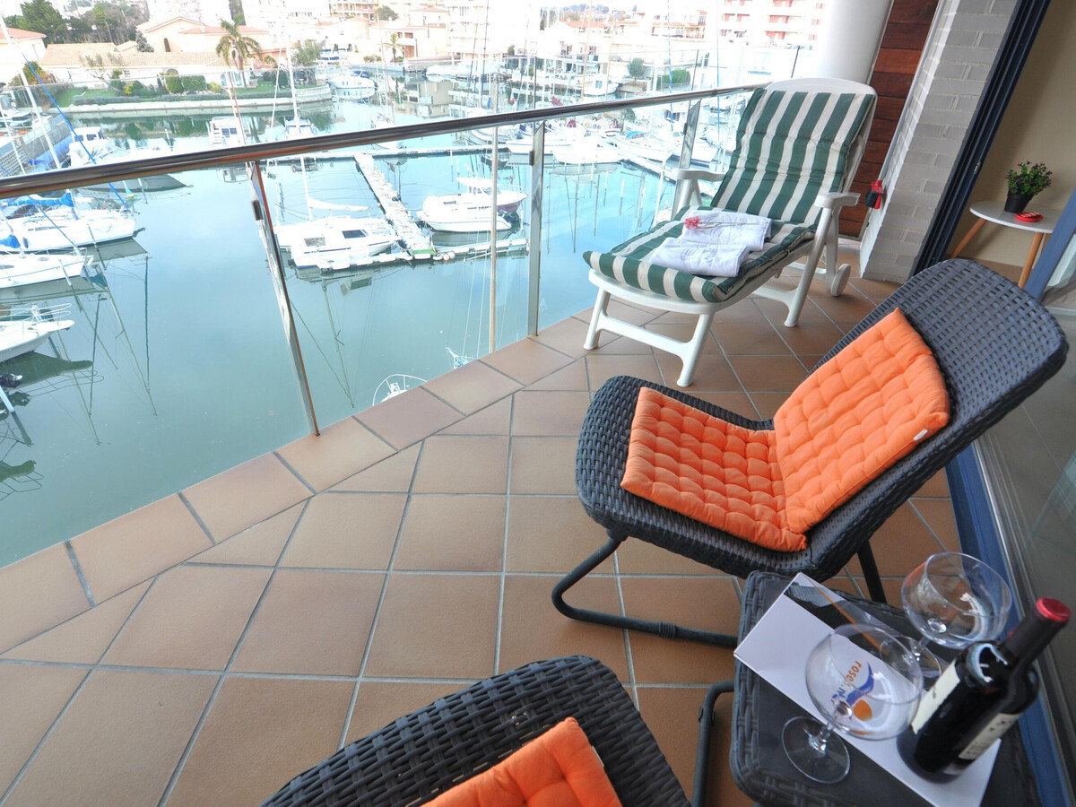Appartement 55 m² vue port, 1,5 km plage à Roses - Photo 2