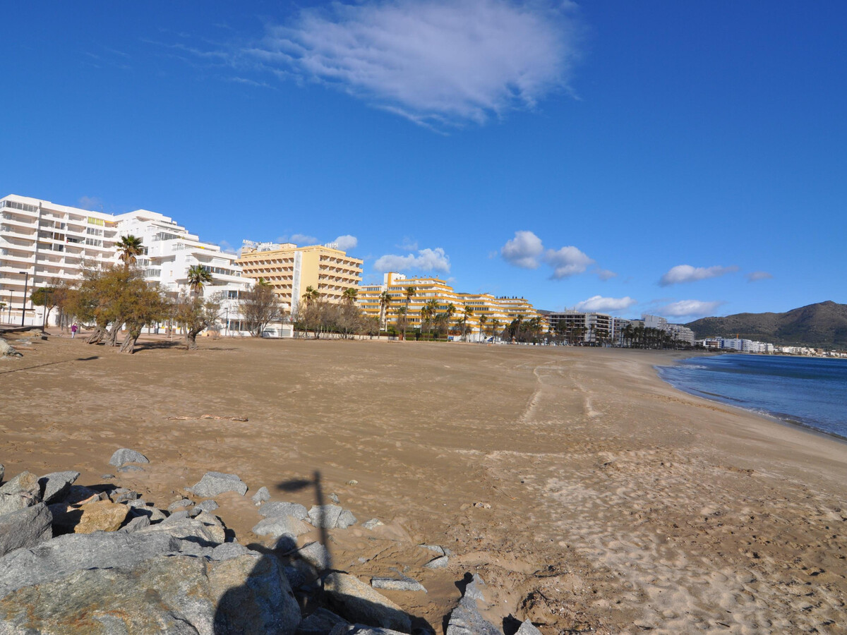 Appartement 55m² front de plage à Roses, 20m de Santa Margarita - Photo 21