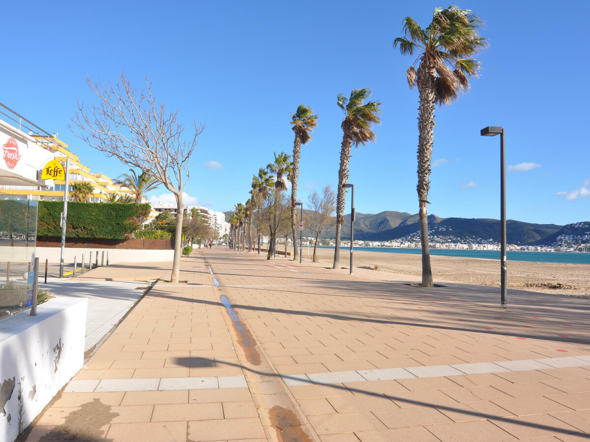 Appartement 55m² front de plage à Roses, 20m de Santa Margarita - Photo 22