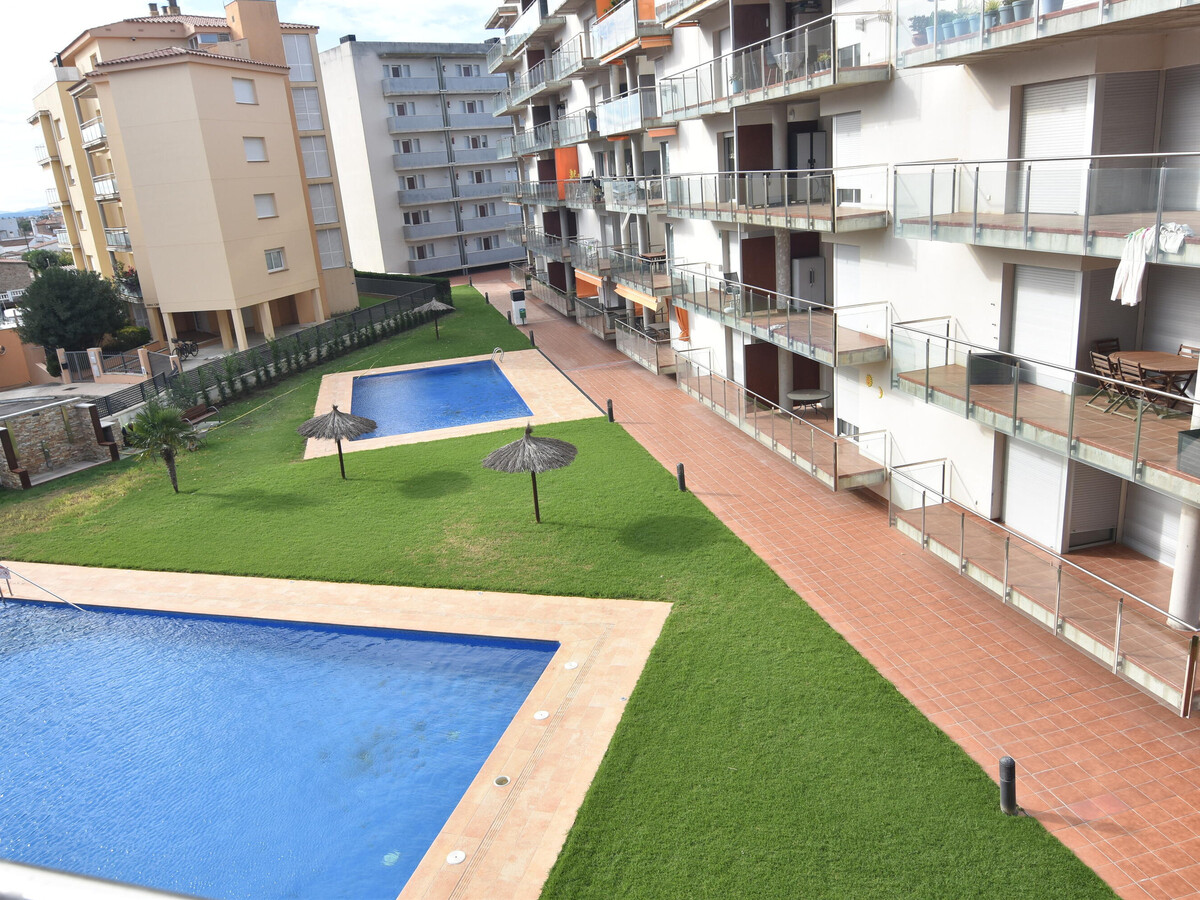 Appartement 2 chambres Roses, 1,2 km plage + piscine - Photo 1