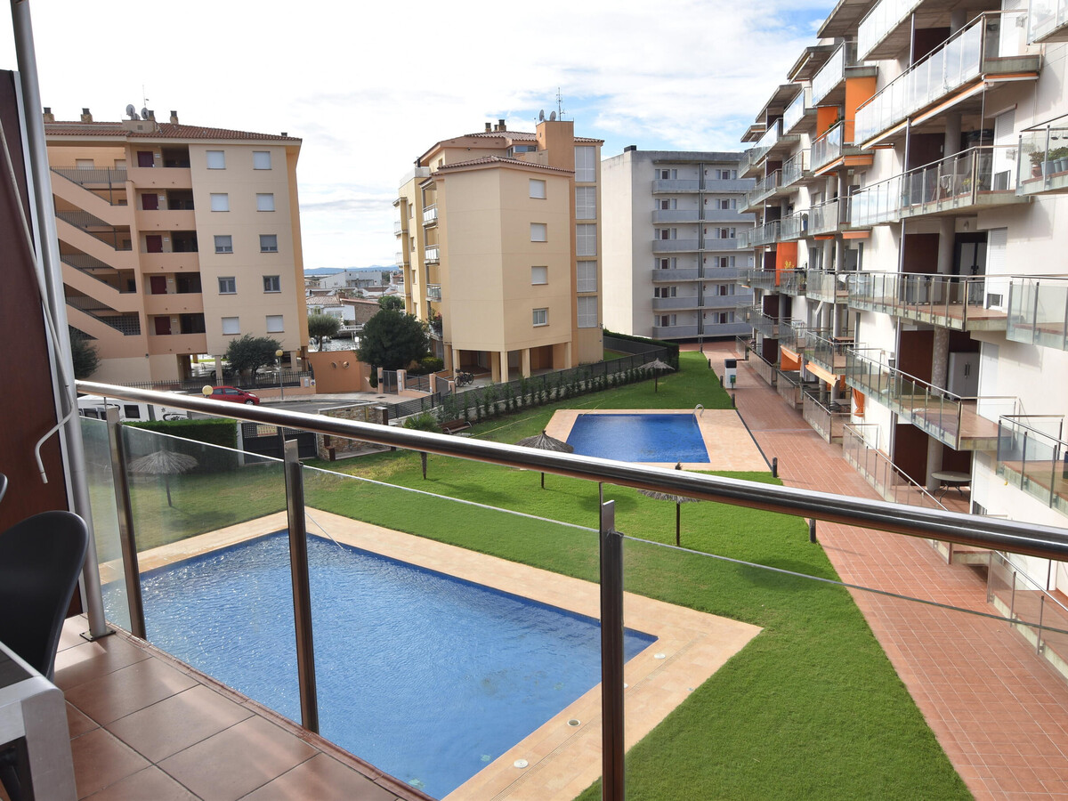 Appartement 2 chambres Roses, 1,2 km plage + piscine - Photo 2
