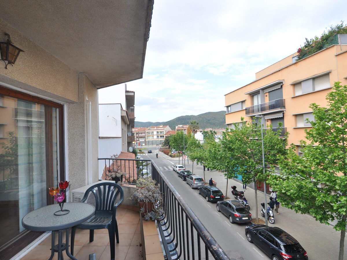 Appartement 2 chambres avec terrasse et BBQ, Roses - Photo 2