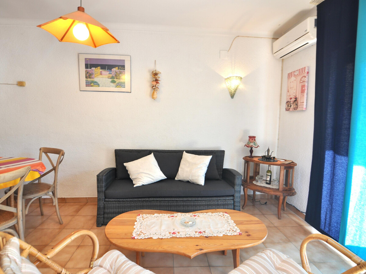 Appartement 2 chambres avec terrasse et BBQ, Roses - Photo 7