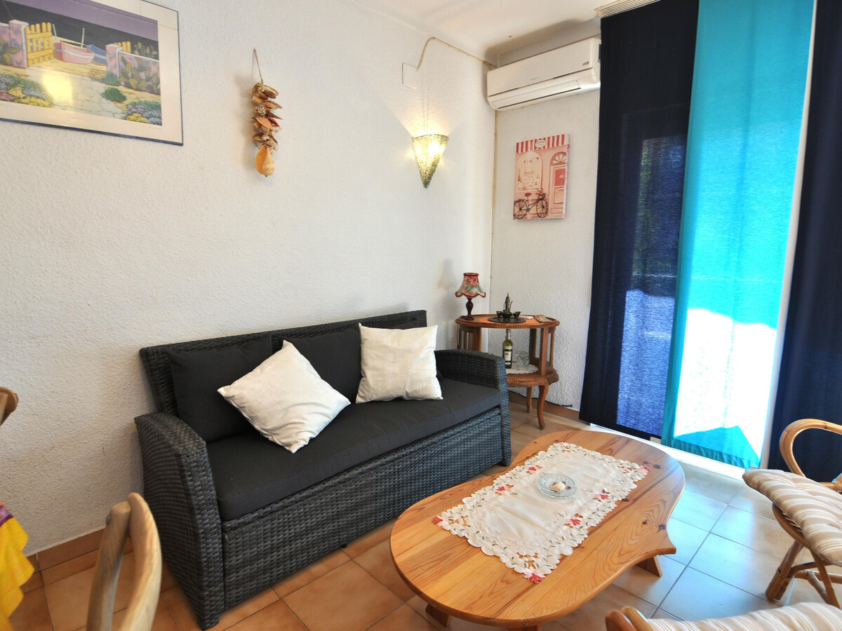 Appartement 2 chambres avec terrasse et BBQ, Roses - Photo 8