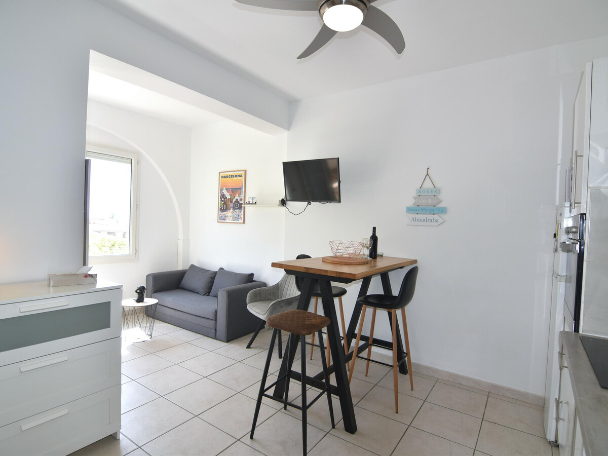 Maison 1 chambre à Roses, 800 m de la plage - Photo 10