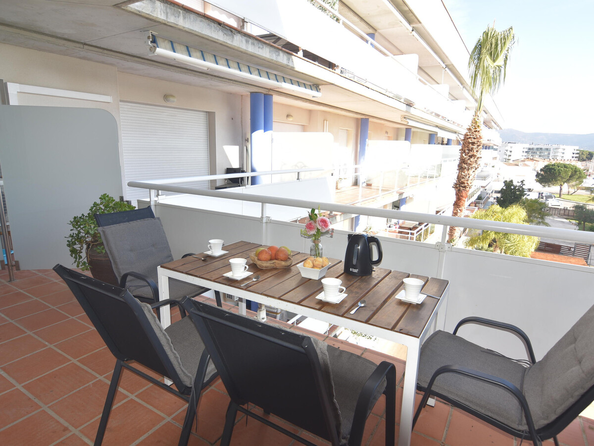 Appartement 4 pers, 2 chambres à Roses, 1,5 km plage - Photo 3