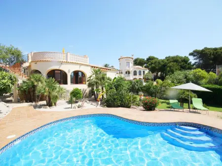 Location villa à Xàbia, Villa intime à Javea avec piscine privée, animaux admis