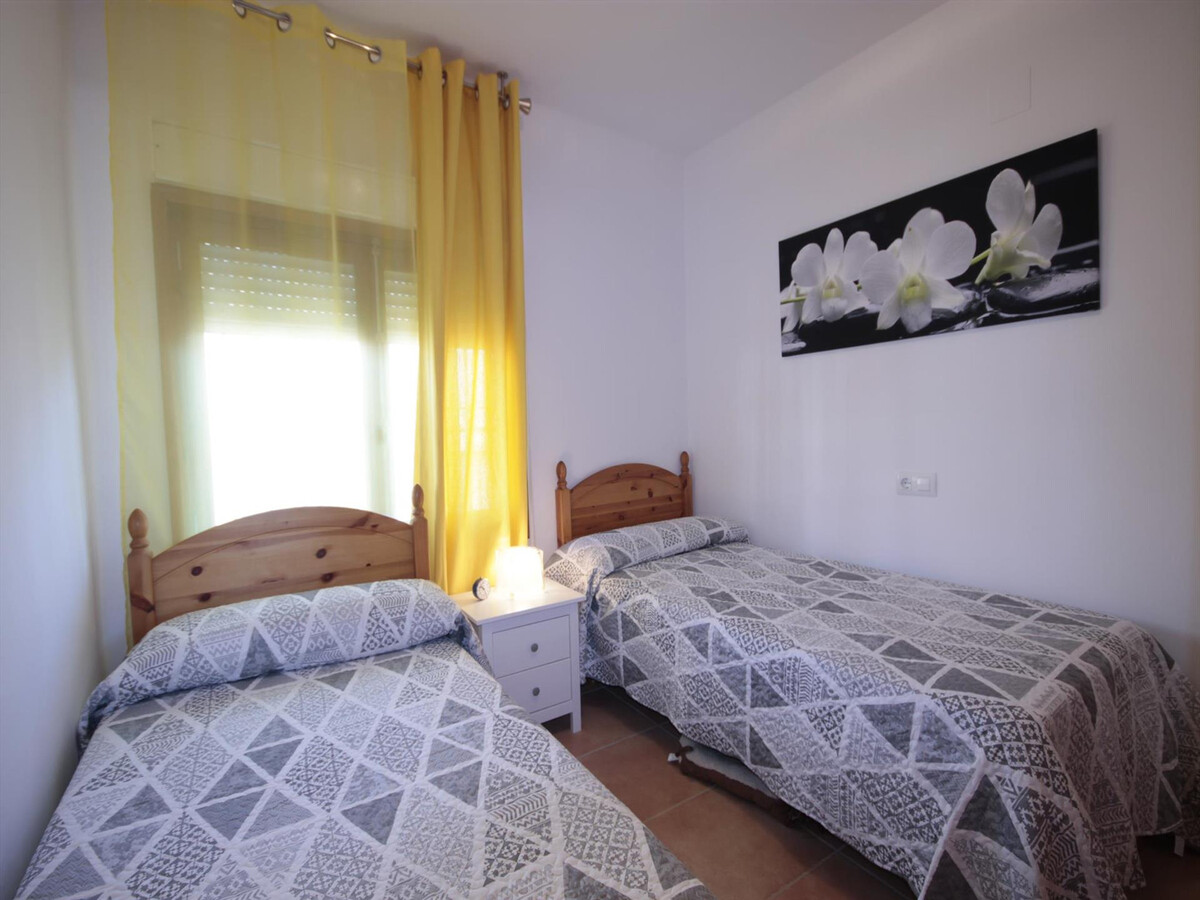 Appartement 6 pers., 300m plage El Arenal, vue port - Photo 12