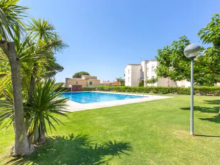 Appartement rénové 2 ch, piscine et terrasse à Calella : photo 11