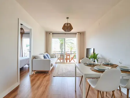 Appartement rénové 2 ch, piscine et terrasse à Calella : photo 13