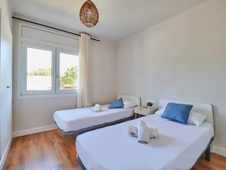 Appartement rénové 2 ch, piscine et terrasse à Calella : photo 16