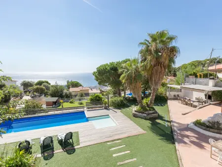 Villa moderne à Lloret de Mar avec piscine privée et climatisation - Photo 1