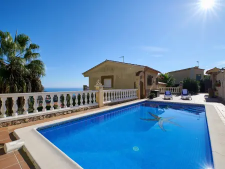 Location villa à Lloret de Mar, Maison à Lloret de Mar avec piscine privée et WIFI
