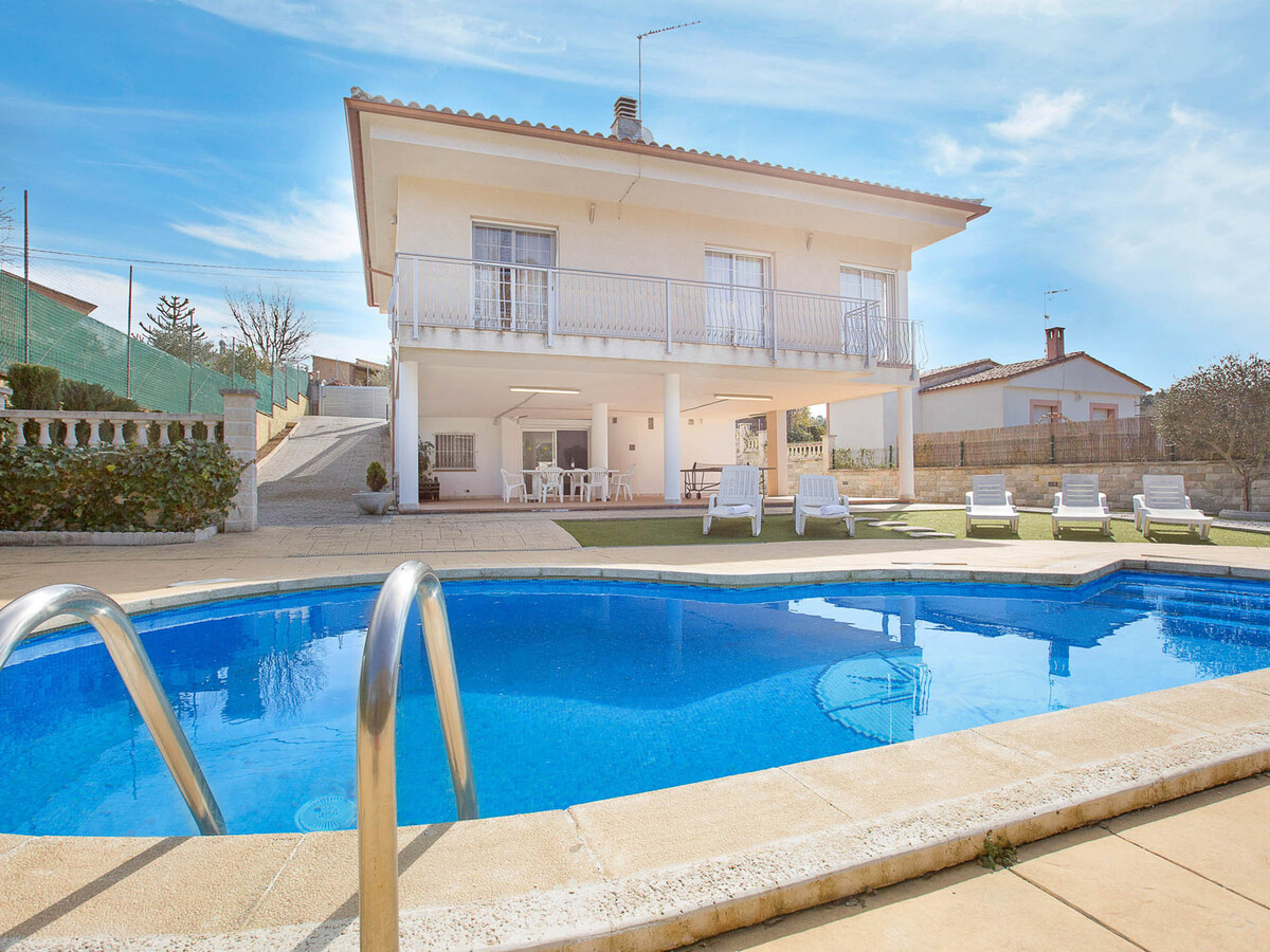 Villa 10 pers., piscine 8x4m et jardin à Lloret de Mar - Photo 1