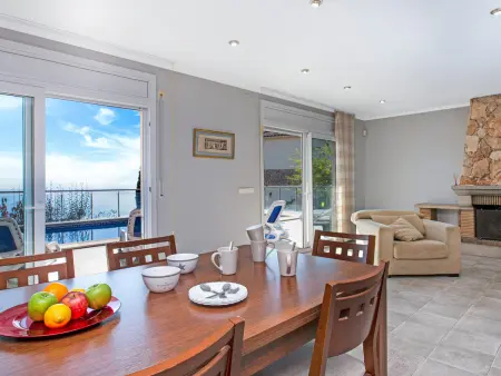 Maison avec piscine privée, animaux admis, parking à Lloret de Mar - Photo 4