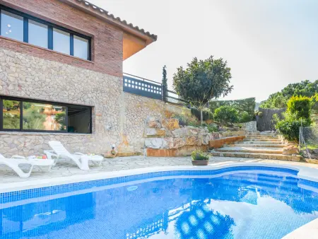 Villa à Lloret de Mar pour 8 pers avec piscine privée, proche plage et centre - Photo 1