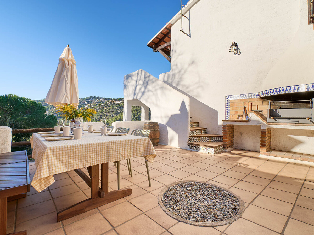 Villa Serena à Lloret de Mar : piscine privée et jardin familial - Photo 3