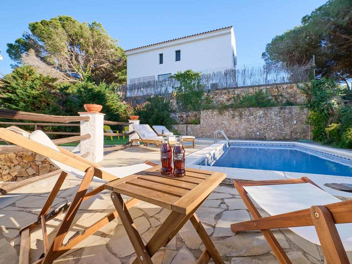 Villa Serena à Lloret de Mar : piscine privée et jardin familial - Photo 12