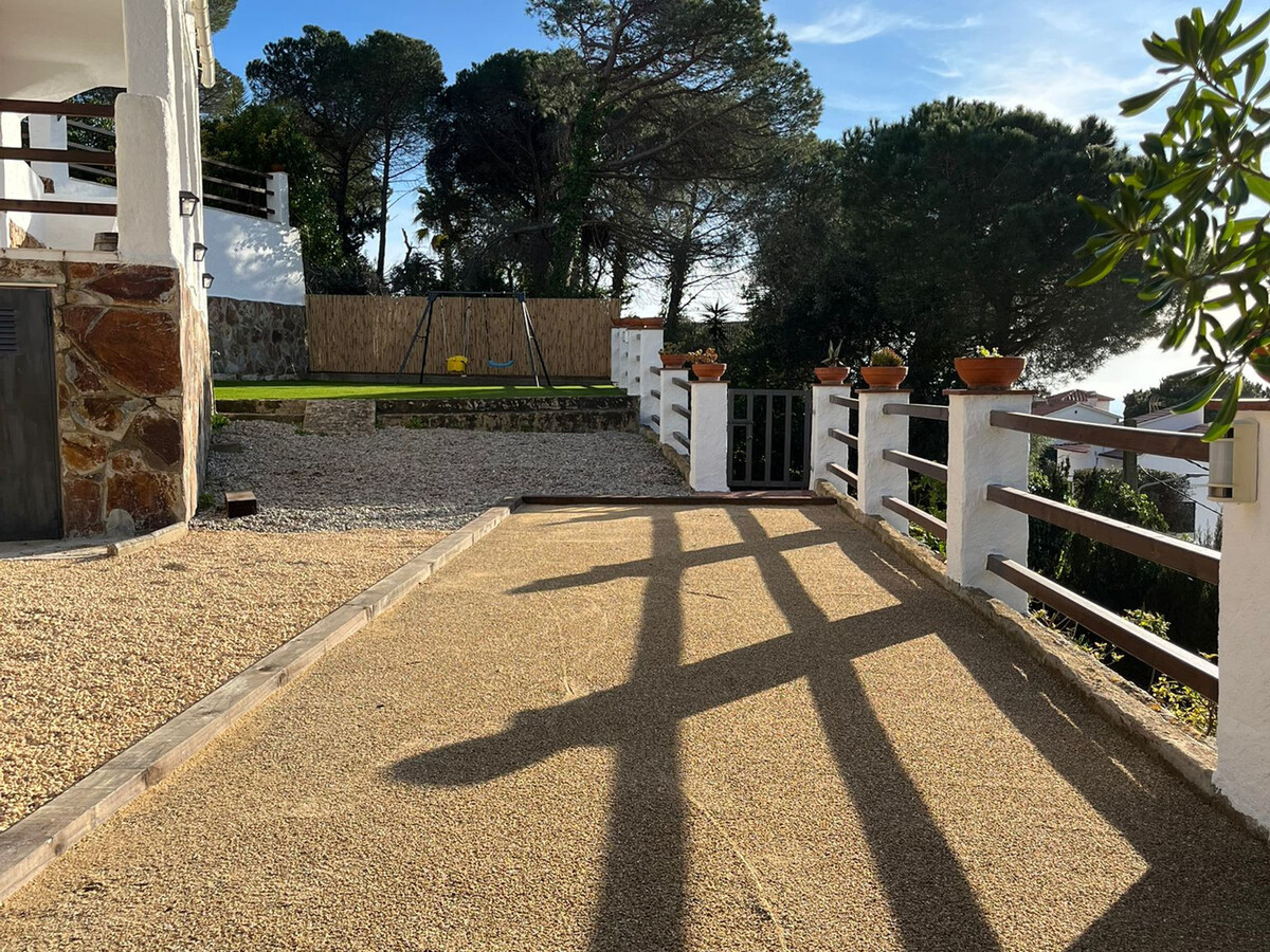 Villa Serena à Lloret de Mar : piscine privée et jardin familial - Photo 31