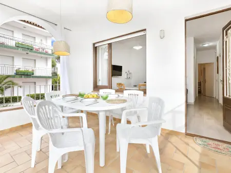 Location appartement à Llafranc, Duplex rénové à Llafranc, 10 pers, proche mer avec lave-vaisselle et terrasses aménagées