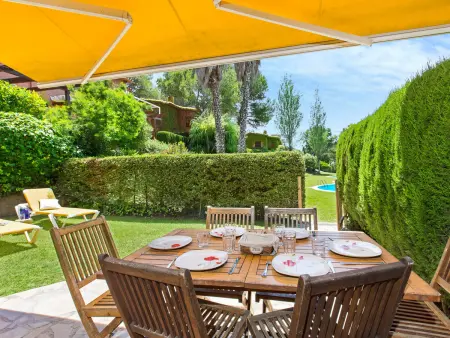 Charmante villa à Llafranc avec piscine commune, terrasse et jardin, à 1.5 km de la plage - Photo 5