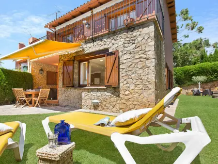 Charmante villa à Llafranc avec piscine commune, terrasse et jardin, à 1.5 km de la plage - Photo 8