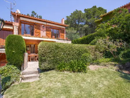 Charmante villa à Llafranc avec piscine commune, terrasse et jardin, à 1.5 km de la plage - Photo 9