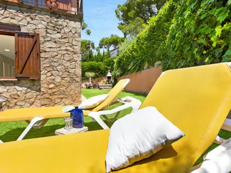 Charmante villa à Llafranc avec piscine commune, terrasse et jardin, à 1.5 km de la plage - Photo 15