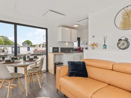 Maxim Jr, Bateau-maison avec terrasse et vue imprenable - Photo 3