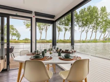 Maxim Jr, Bateau-maison avec terrasse et vue imprenable - Photo 4
