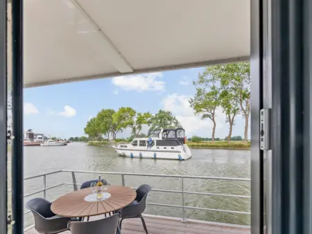 Maxim Jr, Bateau-maison avec terrasse et vue imprenable - Photo 45