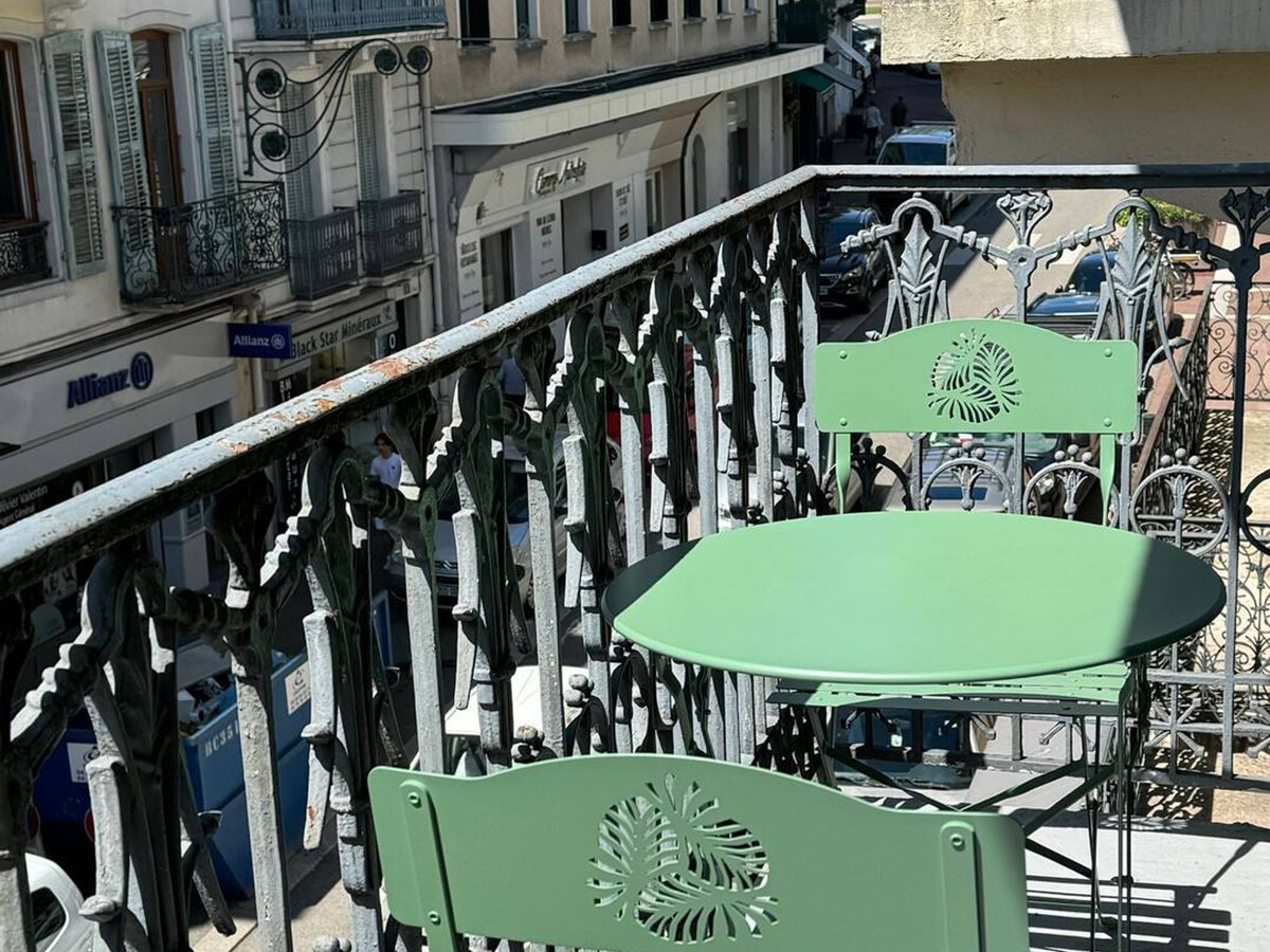 Studio 22 m² hyper centre Aix-les-Bains, balcon et wifi - Photo 6