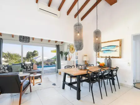 Location villa à Moraira, Villa avec piscine privée et climatisation à Moraira, 4 personnes